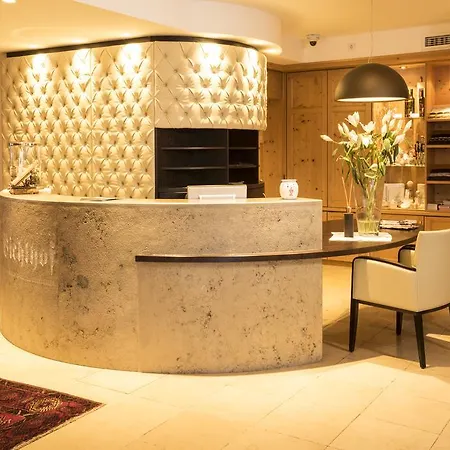 Sport-wellnesshotel Bichlhof Hotell