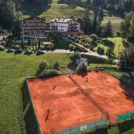 Sport-wellnesshotel Bichlhof Hotell 4*