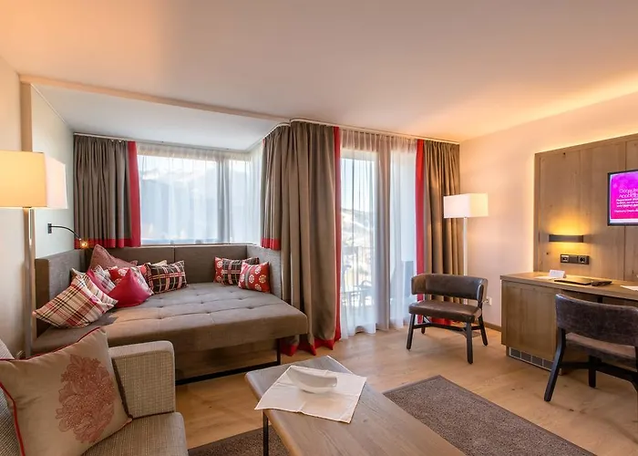 比奇尔霍夫运动疗养酒店 4* 基茨比厄尔