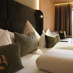 比奇尔霍夫运动疗养酒店 4* 基茨比厄尔